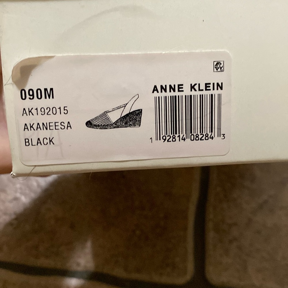 New, never worn Anne Klein